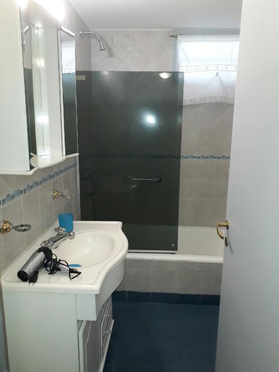 Apartamento Lautaro Apartment บัวโนสไอเรส ภายนอก รูปภาพ