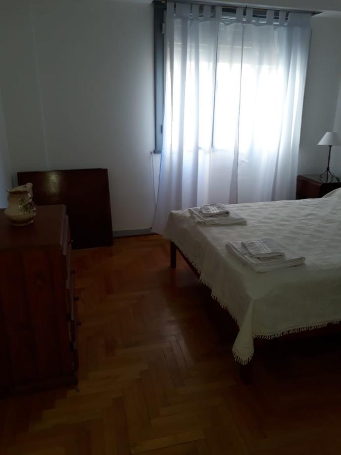 Apartamento Lautaro Apartment บัวโนสไอเรส ภายนอก รูปภาพ