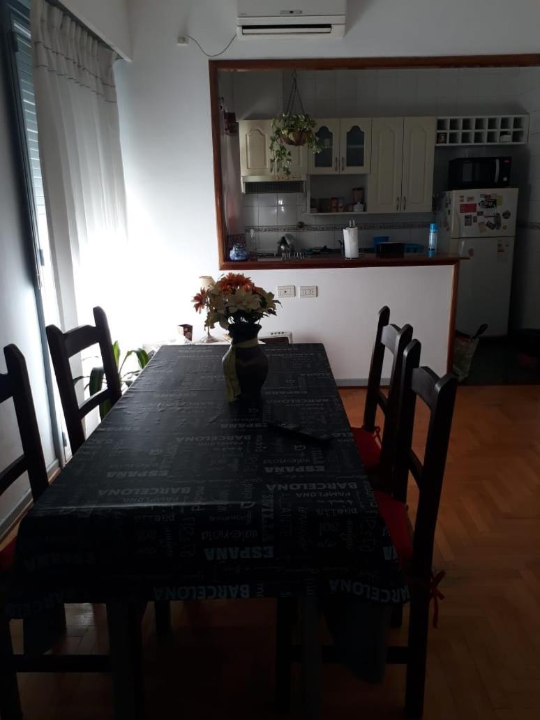 Apartamento Lautaro Apartment บัวโนสไอเรส ภายนอก รูปภาพ